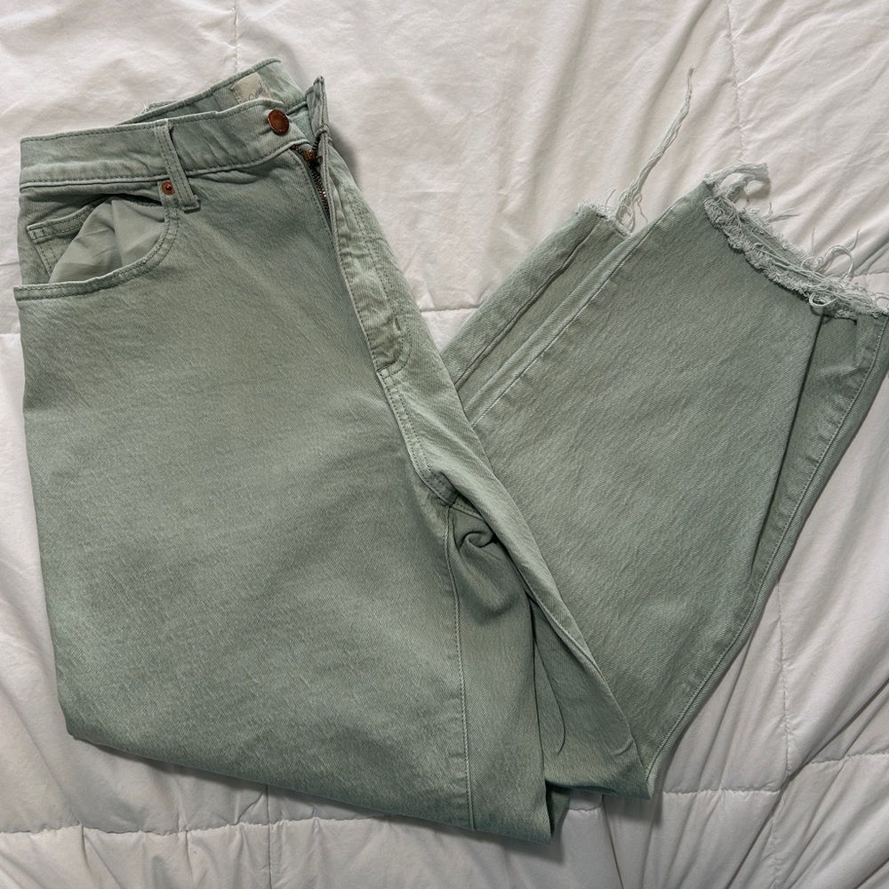 Universal thread vintage straight women’s jeans size 14 / 32R green color